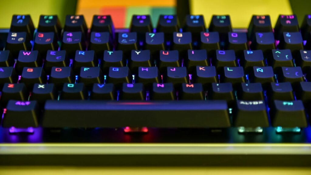 A gaming keyboard with good linear switches